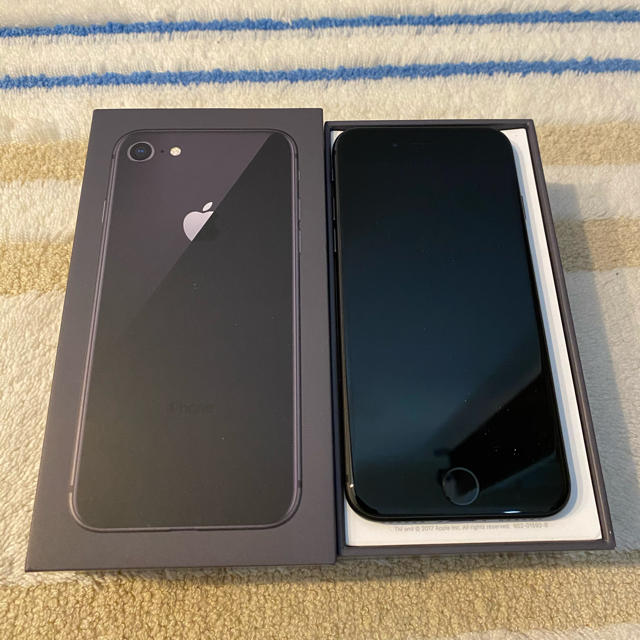 iPhone8 64GB ブラック 美品-