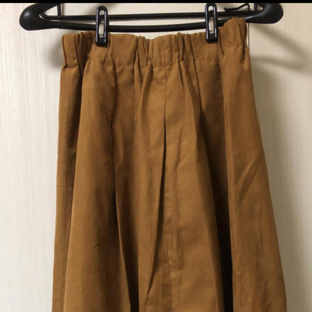 PLST(プラステ)のPLST 秋冬素材 フェイクスエードフレアスカート レディースのスカート(ひざ丈スカート)の商品写真
