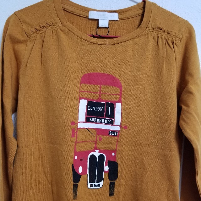 BURBERRY(バーバリー)のﾊﾞｰﾊﾞﾘｰ　ﾁﾙﾄﾞﾚﾝ キッズ/ベビー/マタニティのキッズ服女の子用(90cm~)(Tシャツ/カットソー)の商品写真