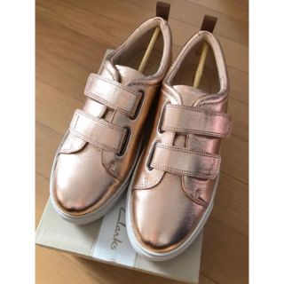 クラークス(Clarks)のpink様専用Clarks[グローブデイジーピンクゴールド　23.5(スニーカー)