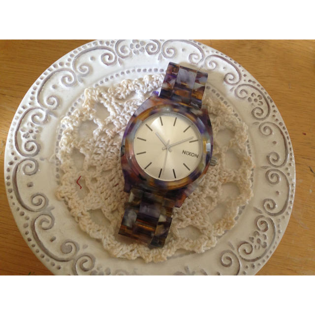NIXON(ニクソン)のNIXON べっ甲腕時計 レディースのファッション小物(腕時計)の商品写真