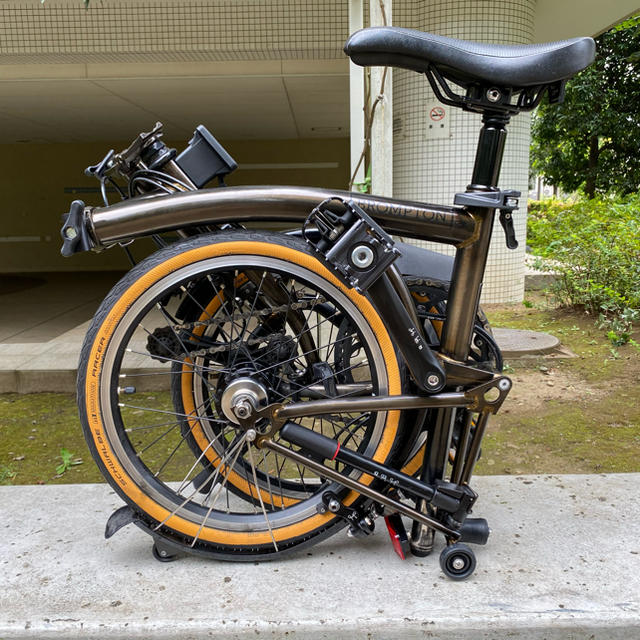 BROMPTON(ブロンプトン)の2020年製 ブロンプトン ブラックエディション ブラックラッカーM6L 限定色 スポーツ/アウトドアの自転車(自転車本体)の商品写真