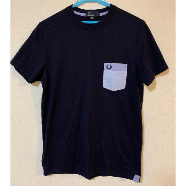 FRED PERRY(フレッドペリー)のフレッドペリー　Tシャツ　紺 メンズのトップス(Tシャツ/カットソー(半袖/袖なし))の商品写真