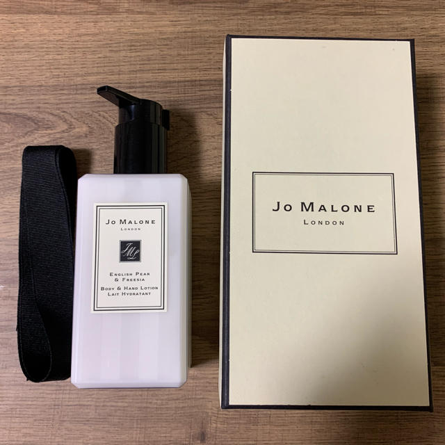 Jo Malone(ジョーマローン)のJo Malone ペアー&フリージア　ボディ&ハンドローション コスメ/美容のボディケア(ボディクリーム)の商品写真