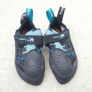 スカルパ(SCARPA)のSCARPA INSTINCT VSR EU39サイズ 使用10回未満(登山用品)