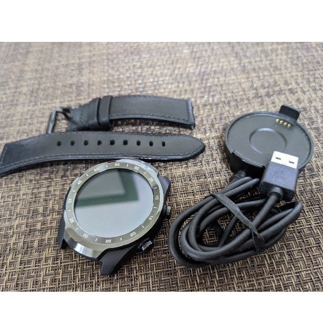 ANDROID(アンドロイド)のTicWatch Pro 初期バージョン メンズの時計(腕時計(デジタル))の商品写真