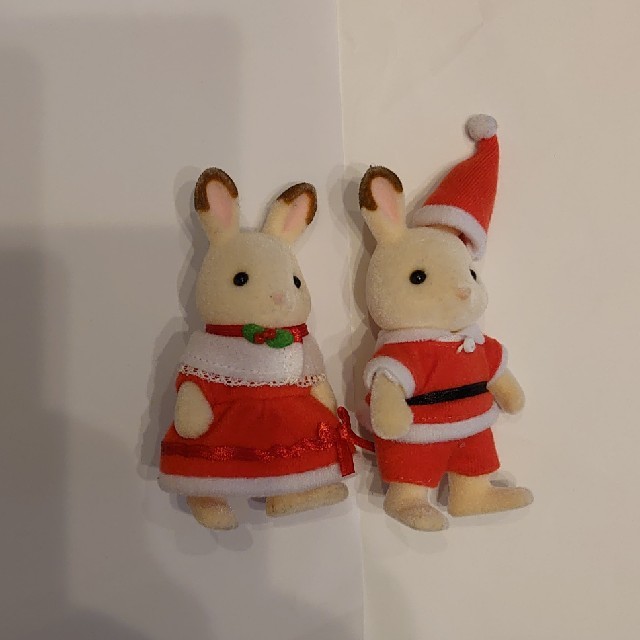 シルバニアファミリー  クリスマスペア エンタメ/ホビーのおもちゃ/ぬいぐるみ(キャラクターグッズ)の商品写真