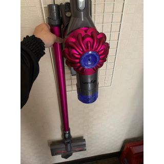 ダイソン(Dyson)のダイソン　掃除機　本体のみ　コードレス(リビング収納)