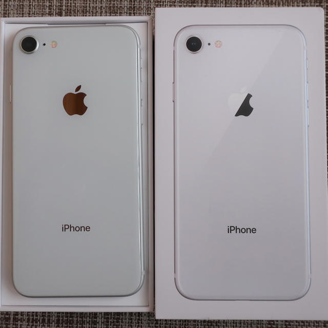 特価大人気 iPhone 8 64G Silver Simフリー，付属品 正規品通販