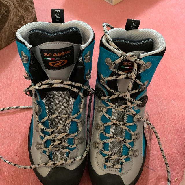 スカルパ　レディース登山靴　37  24cm 未使用