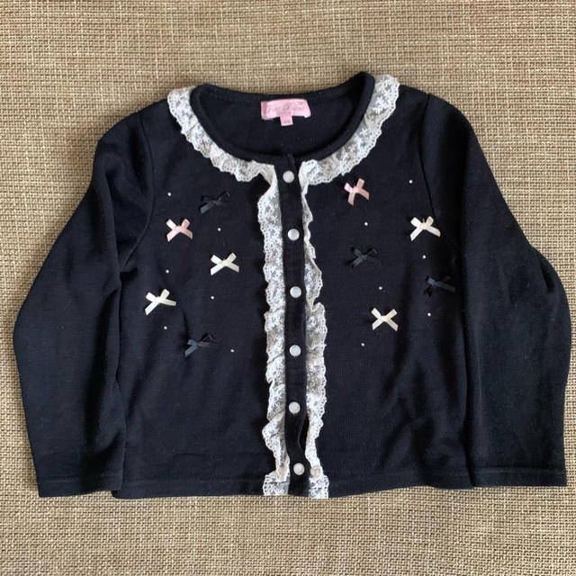 motherways(マザウェイズ)の【motherways】リボンいっぱいカーディガン【120】 キッズ/ベビー/マタニティのキッズ服女の子用(90cm~)(カーディガン)の商品写真