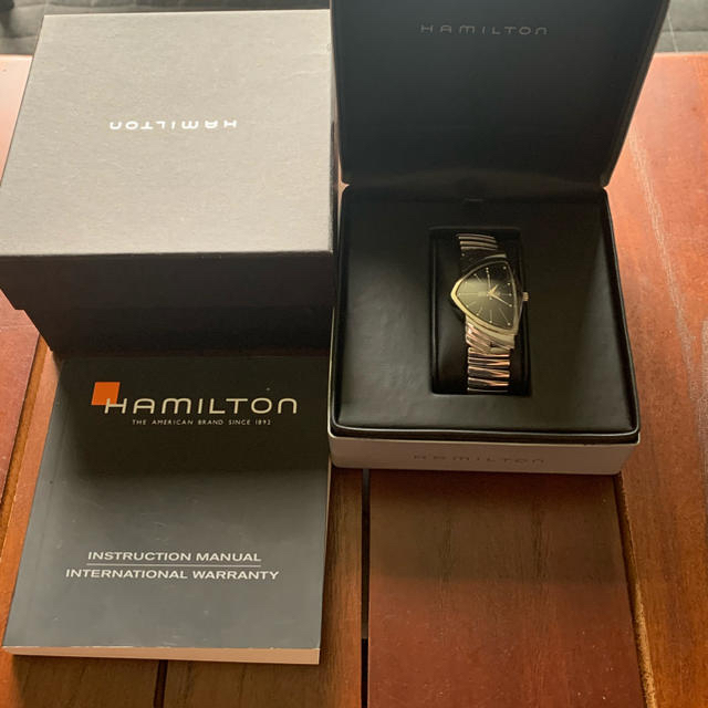 Hamilton(ハミルトン)のハミルトン　ベンチュラ　エルビス　記念モデル メンズの時計(腕時計(アナログ))の商品写真