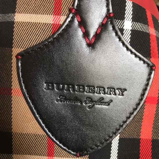 Burberry リバーシブル トートバッグ(新品未使用品) Burberry リバーシブル トートバッグ(新品未使用品)
