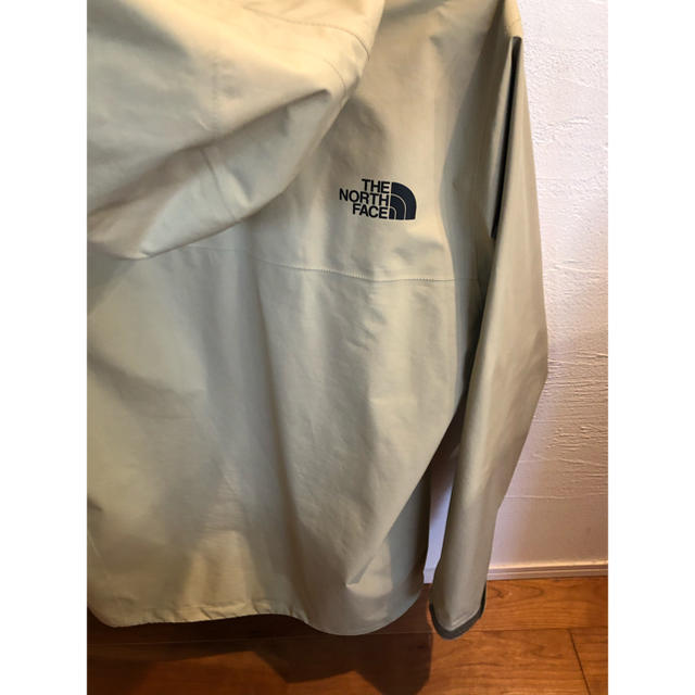 THE NORTH FACE(ザノースフェイス)のthe north face ノースフェイス  クラウドジャケット　ベージュ メンズのジャケット/アウター(マウンテンパーカー)の商品写真