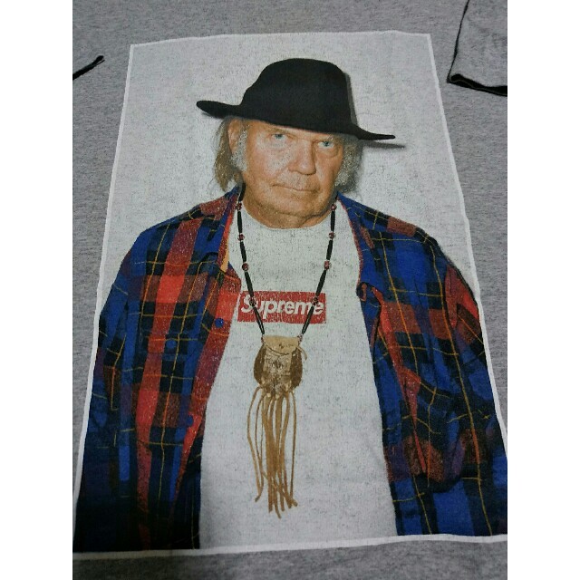 Supreme   UOMO キムタク着 Supreme Neil Young Tee greyの通販 by