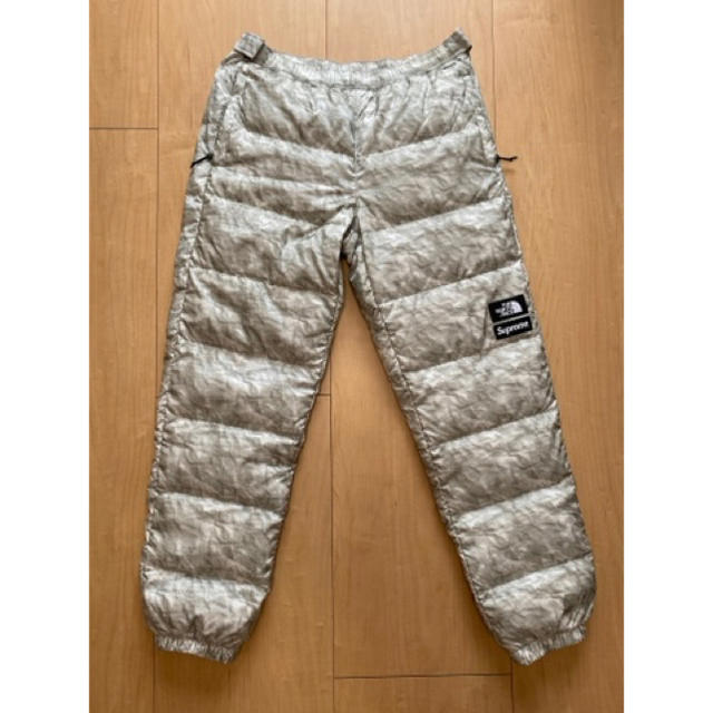 Supreme(シュプリーム)のTNF Paper Nuptse Pant メンズのパンツ(その他)の商品写真