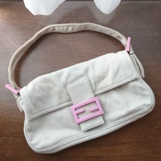 フェンディ(FENDI)のFENDIバッグ(ハンドバッグ)