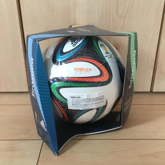 新品未使用 サッカーボール 5号球 ブラズーカ 公式試合球-
