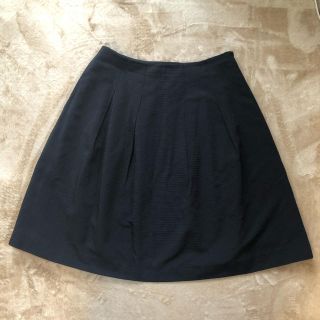 トゥービーシック(TO BE CHIC)のTOBECHIC ブラック　ひざ丈スカート (ひざ丈スカート)