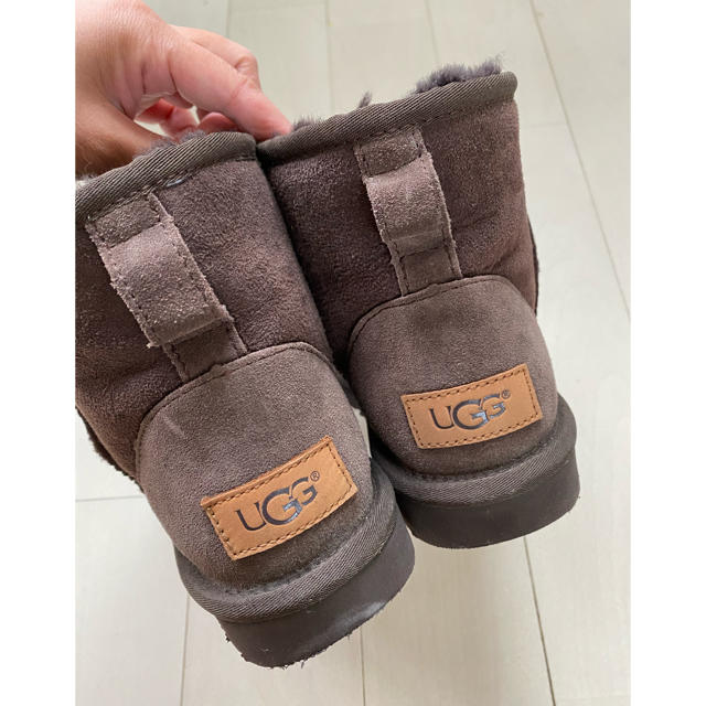 UGG