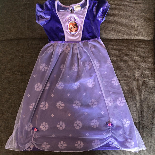 Disney(ディズニー)のお値下げ　ワンピース　ドレス　プリンセス　ソフィア キッズ/ベビー/マタニティのキッズ服女の子用(90cm~)(ドレス/フォーマル)の商品写真