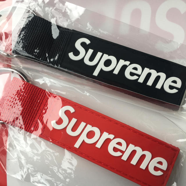 supreme webbing keychain キーホルダー 赤 黒 セット