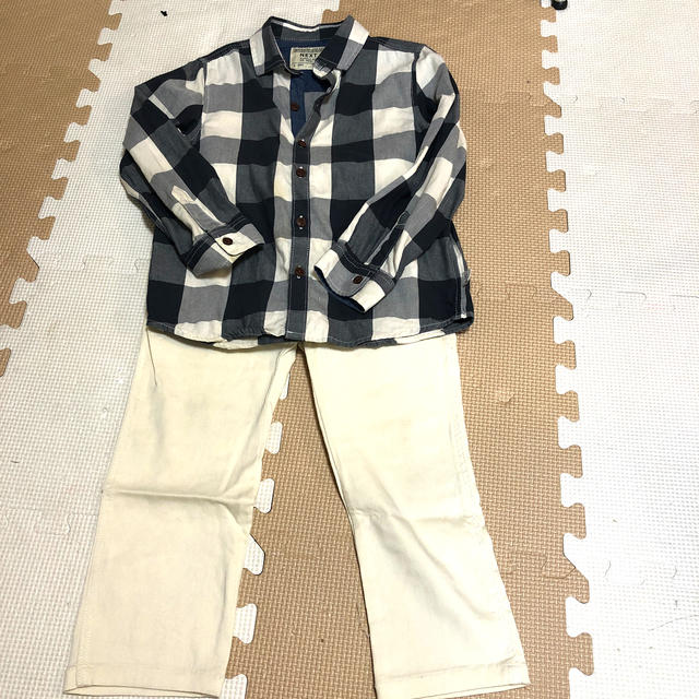 ホワイトパンツ キッズ/ベビー/マタニティのキッズ服男の子用(90cm~)(パンツ/スパッツ)の商品写真