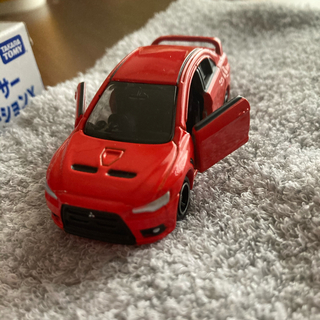 トミカ三菱ランサーエボリューションX(赤)非売品(ミニカー)