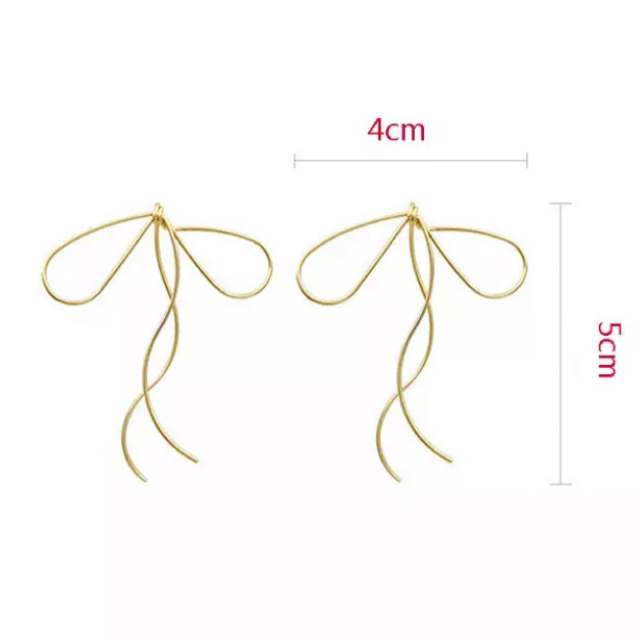 Gold Ribbon Pierce レディースのアクセサリー(ピアス)の商品写真