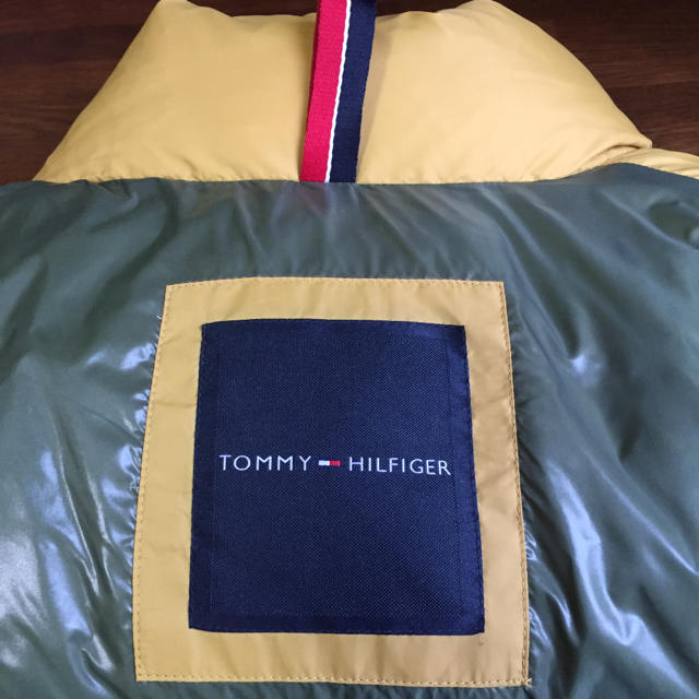 TOMMY HILFIGER(トミーヒルフィガー)のメンズTOMMY HILFIGERダウンベスト メンズのジャケット/アウター(ダウンベスト)の商品写真