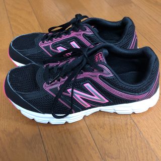 ニューバランス(New Balance)のニューバランス ブラック×ピンク スニーカー レディース 値下げ中(スニーカー)