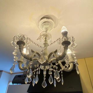 フランフラン(Francfranc)のシャンデリア　照明　ホワイト　ホワイトシャンデリア　ヨーロッパ　5灯(天井照明)