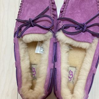 アグ(UGG)のUGG モカシン　ダコタ ☆新品未使用品☆(スリッポン/モカシン)