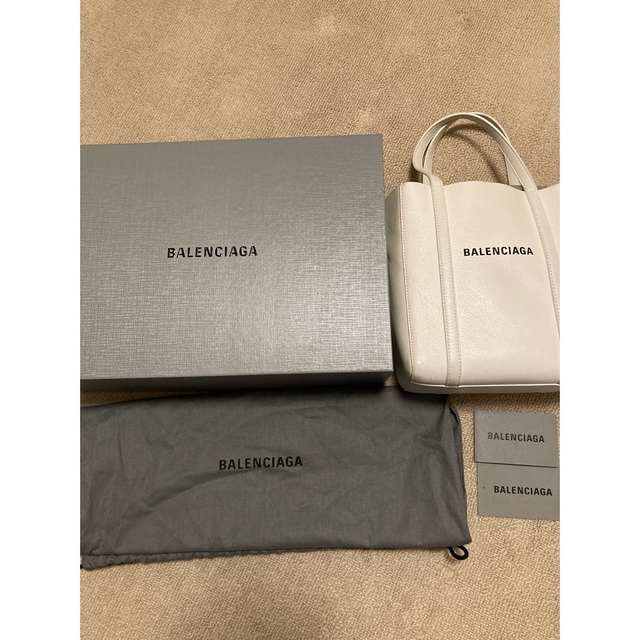 Balenciaga(バレンシアガ)のバレンシアガ　エブリデイトート　バッグ　XXS  レディースのバッグ(トートバッグ)の商品写真