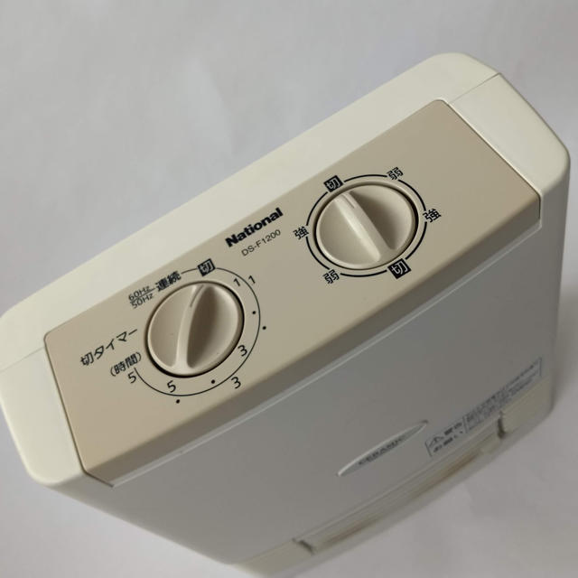 Panasonic(パナソニック)のナショナル　電気ファンヒーター2006年　DSーF1200 中古 スマホ/家電/カメラの冷暖房/空調(ファンヒーター)の商品写真