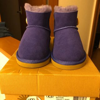 アグ(UGG)の【新品未使用品】UGG キッズ 16.5cm 男女兼用 色:パープル(ブーツ)