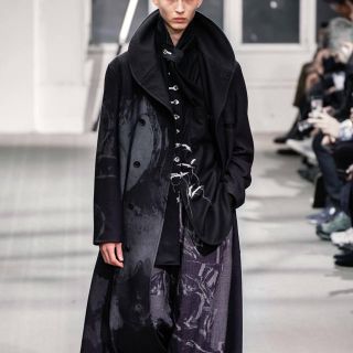 ヨウジヤマモト(Yohji Yamamoto)のヨウジヤマモト　プリントヘチマコート　19aw(チェスターコート)