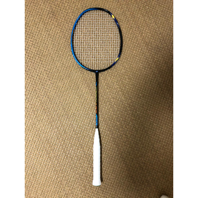 YONEX(ヨネックス)のYONEX アストロクス77 バドミントンラケット  スポーツ/アウトドアのスポーツ/アウトドア その他(バドミントン)の商品写真