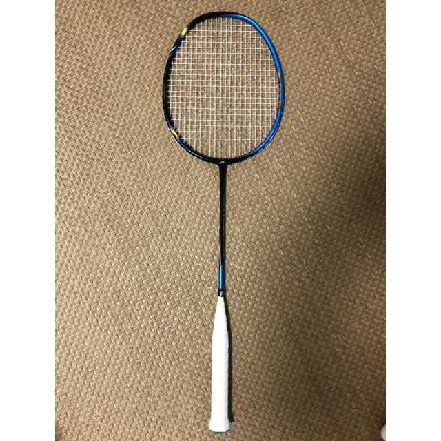 YONEX(ヨネックス)のYONEX アストロクス77 バドミントンラケット  スポーツ/アウトドアのスポーツ/アウトドア その他(バドミントン)の商品写真