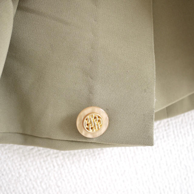 zoosoo様◆ゴールドボタン◎スモーキージャケット♡フォロ割-¥200 レディースのジャケット/アウター(ノーカラージャケット)の商品写真