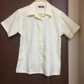 オリーブデオリーブ(OLIVEdesOLIVE)のカラーシャツ(シャツ/ブラウス(半袖/袖なし))