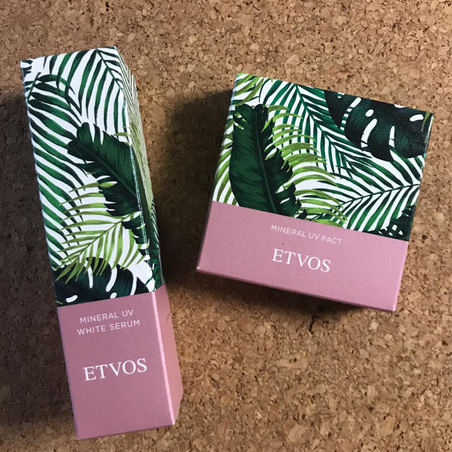 ETVOS(エトヴォス)のエトヴォス ミネラルUVパクト ＆ ホワイトセラム コスメ/美容のスキンケア/基礎化粧品(その他)の商品写真