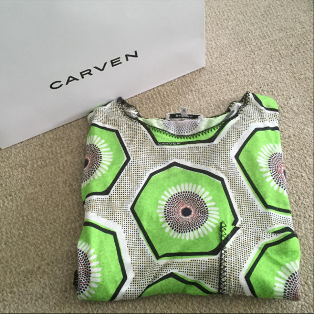 carven★キウイ柄ロングTシャツ