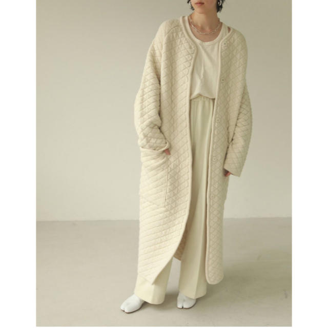 TODAYFUL(トゥデイフル)のtodayful  Quilting Knit Coat  38ECRU レディースのジャケット/アウター(ニットコート)の商品写真