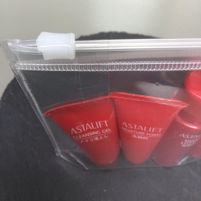 ASTALIFT(アスタリフト)のASTALIFT トラベルセット(メイク落とし、洗顔料、化粧水、クリーム)④ コスメ/美容のキット/セット(その他)の商品写真