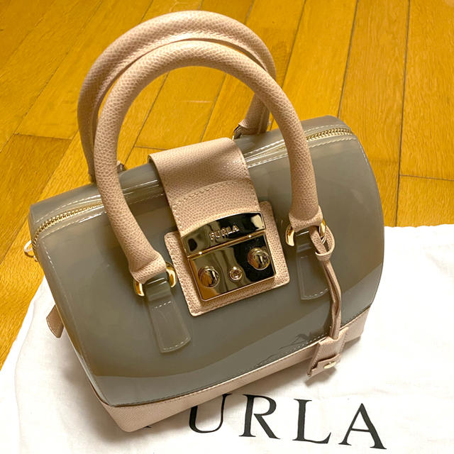 Furla(フルラ)の値下げ✧ フルラ　キャンディ　ベージュ　レザー　ハンドバッグ レディースのバッグ(ハンドバッグ)の商品写真