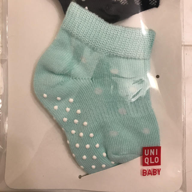 UNIQLO(ユニクロ)の新品　UNIQLO ベビーソックス　9-12cm 2足セット キッズ/ベビー/マタニティのこども用ファッション小物(靴下/タイツ)の商品写真