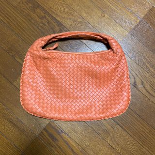 ボッテガヴェネタ(Bottega Veneta)のボッテガヴェネタ  オレンジ　バッグ　ヴェネタ　イントレチャート(ハンドバッグ)