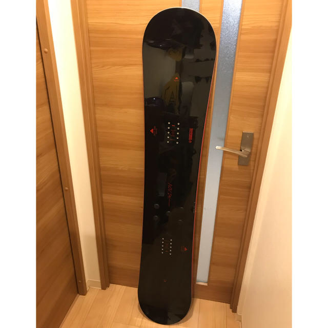 NOVEMBER(ノーベンバー)のNovember D4 150 スノーボード  板 スポーツ/アウトドアのスノーボード(ボード)の商品写真