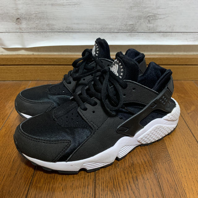 NIKE AIR HUARACHE 23.5cm